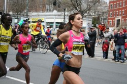 800px-Boston_Marathon_2009_-_Leading_Women