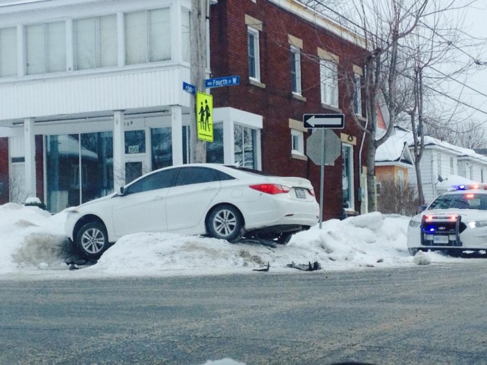 Cornwall Ontario Driver Finds Unique Parking Spot at 4th & York – Tuesday Jan 7, 2014