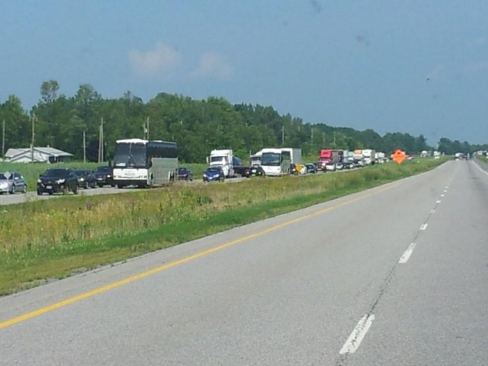 Traffic BLOCKED on 401 West from Summerstown to Cornwall Ontario – Monday August 4, 2014