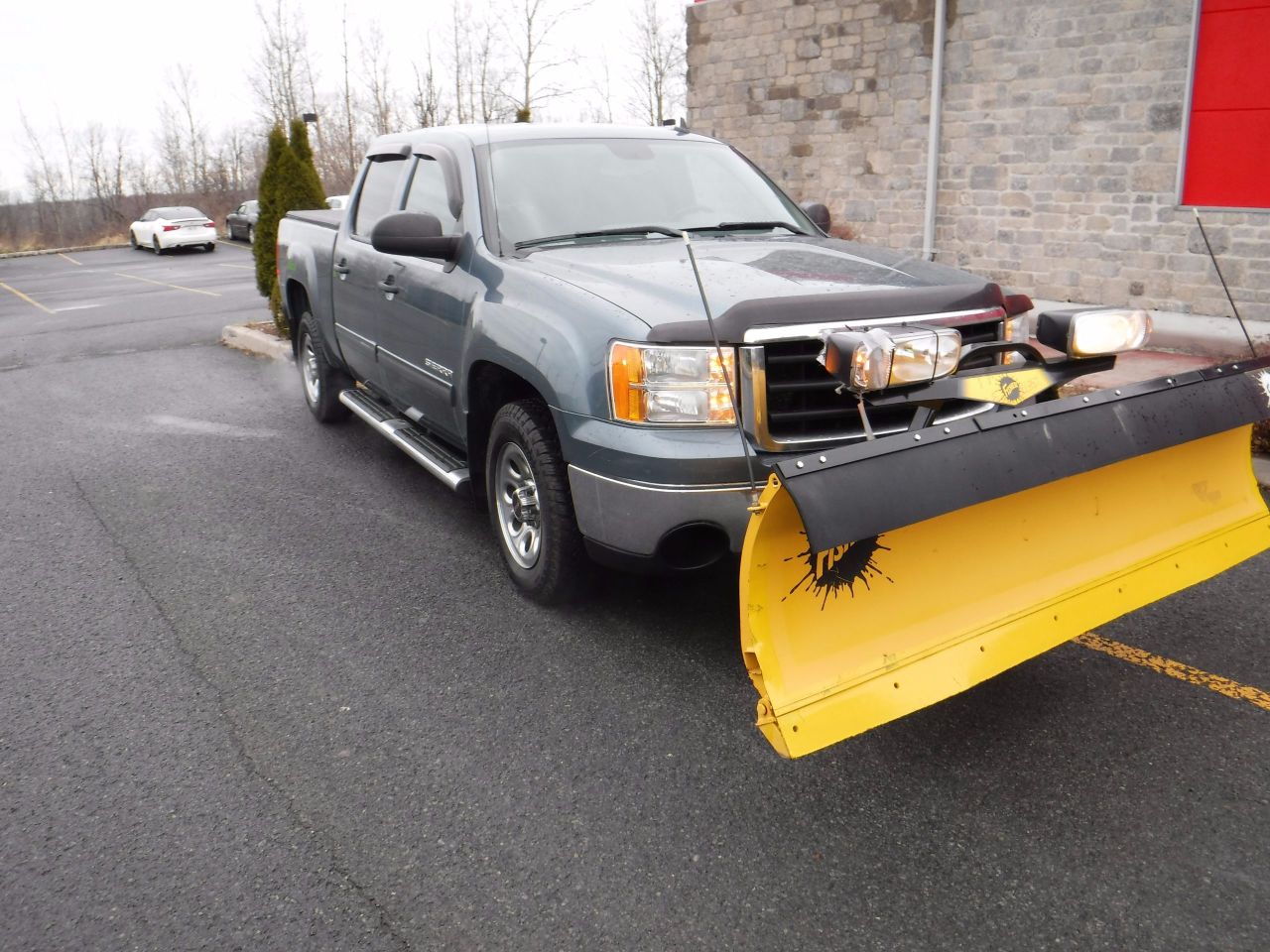 GMC plow 1 – The Cornwall Free News